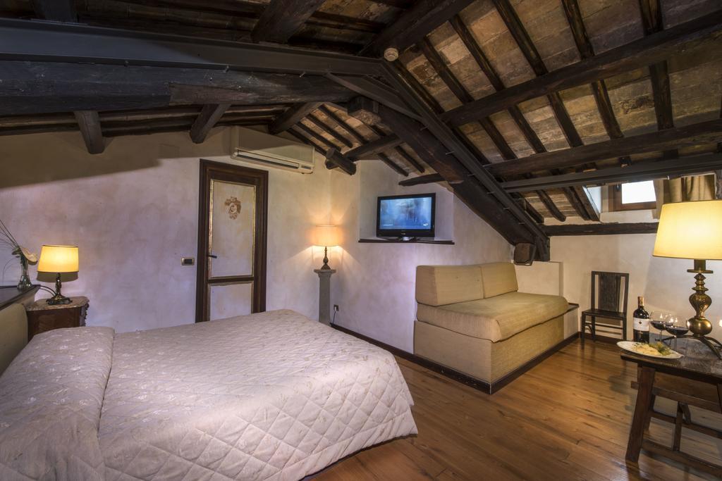 Castello Della Castelluccia Hotel Rome Exterior photo